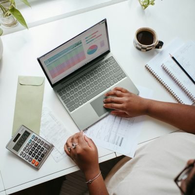 Illustration representing website cost planning and budgeting for a business